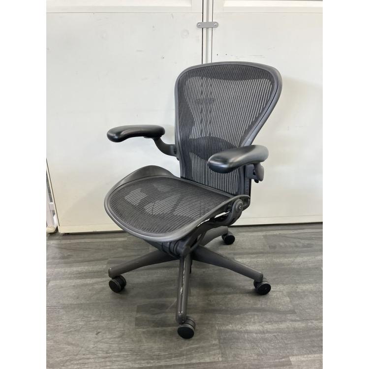 yq ハーマンミラー　アーロンチェア　中古品　Bサイズ　ダイヤル可動肘　ブラック yy ハーマンミラー アーロンチェア 中古品 Bサイズ ダイヤル可動