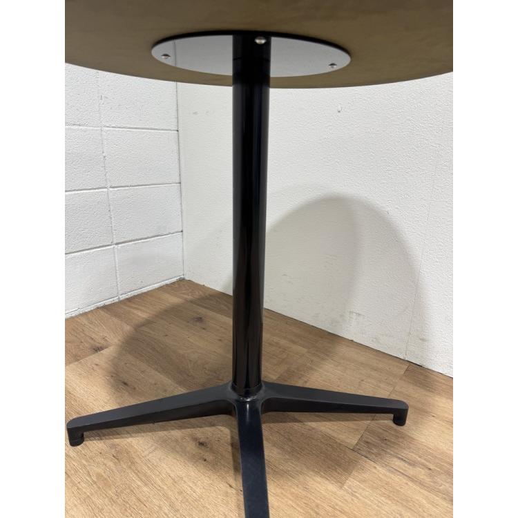 □中古品□ ヴィトラ 丸テーブル ビストロテーブルシリーズ ※脚スレ
