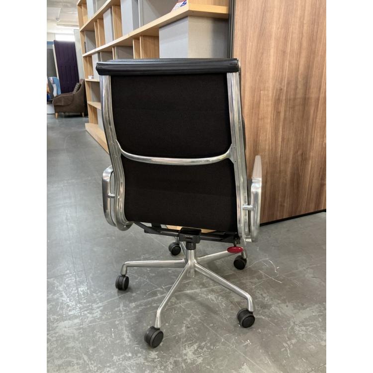 □中古品□ ハーマンミラー イームズソフトパッドグループチェア