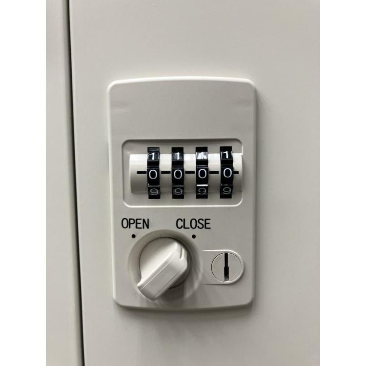 □中古品□ 生興 12人用ロッカー LKD-12 ※キズ有/側面小穴有 : 無限堂 