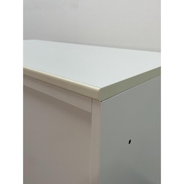■中古品■ イトーキ スライド書庫 シンラインシリーズ HTM-109GS-W9 ※キズ・ヤケ少々有/左扉ラッチなしの画像