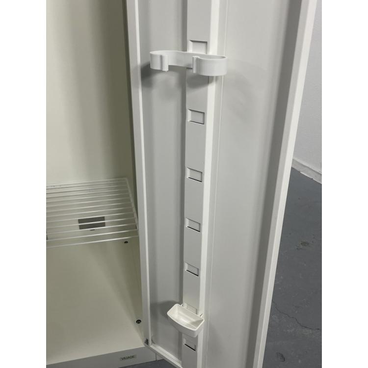 オカムラ スチールロッカー 2人用 更衣室 オフィス シリンダー錠 ホワイト 幅614×奥行515×高さ1790mm (中古品)の画像