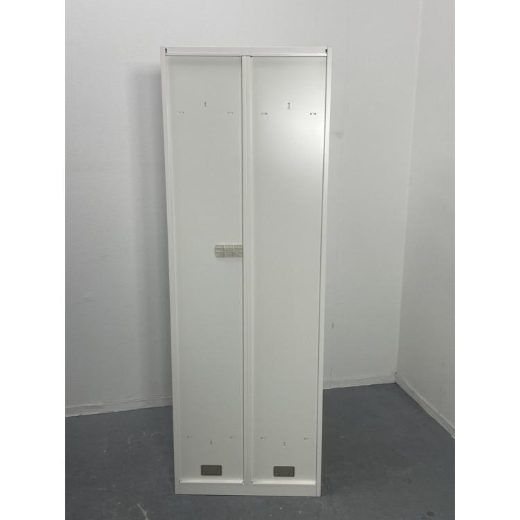 オカムラ スチールロッカー 2人用 更衣室 オフィス シリンダー錠 ホワイト 幅614×奥行515×高さ1790mm (中古品)の画像