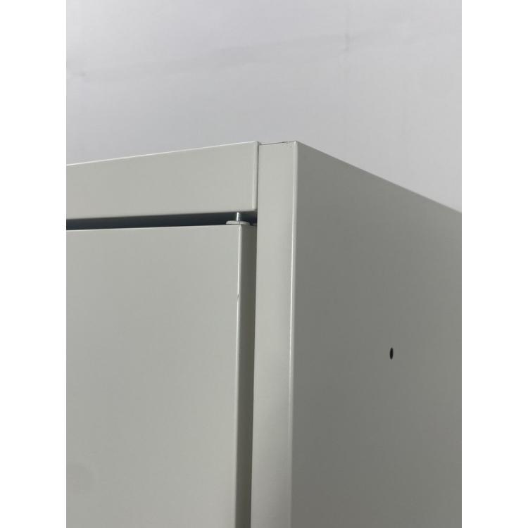 オカムラ スチールロッカー 2人用 更衣室 オフィス シリンダー錠 ホワイト 幅614×奥行515×高さ1790mm (中古品)の画像