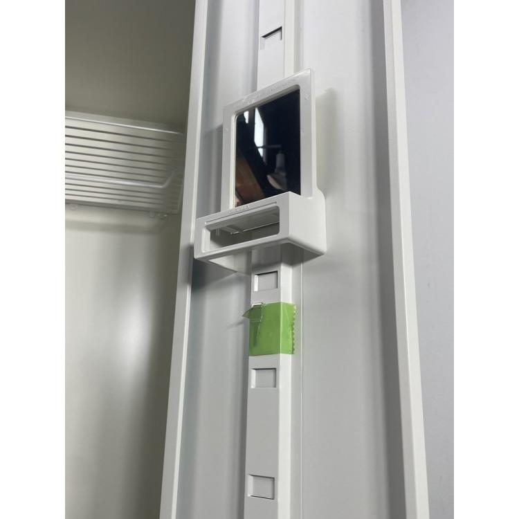 オカムラ スチールロッカー 2人用 更衣室 オフィス シリンダー錠 ホワイト 幅614×奥行515×高さ1790mm (中古品)の画像