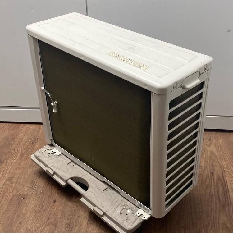 TOSHIBA/東芝 2.2kW 6畳 ルームエアコン 大清快 RAS-K221DXY(W) 2023年