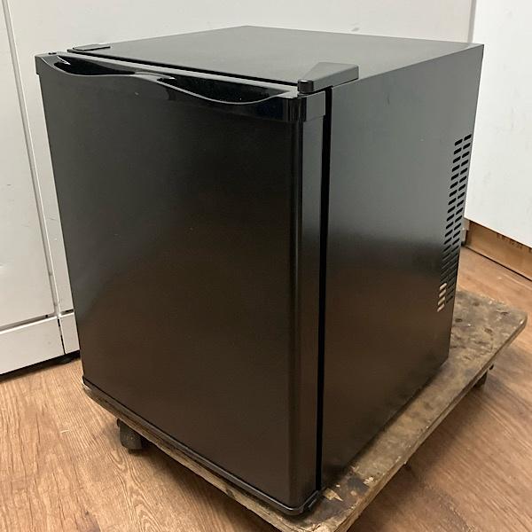 中古】MAXZEN/マクスゼン JRP23HS01BK 23L 冷蔵庫 ペルチェ式 1ドア 右