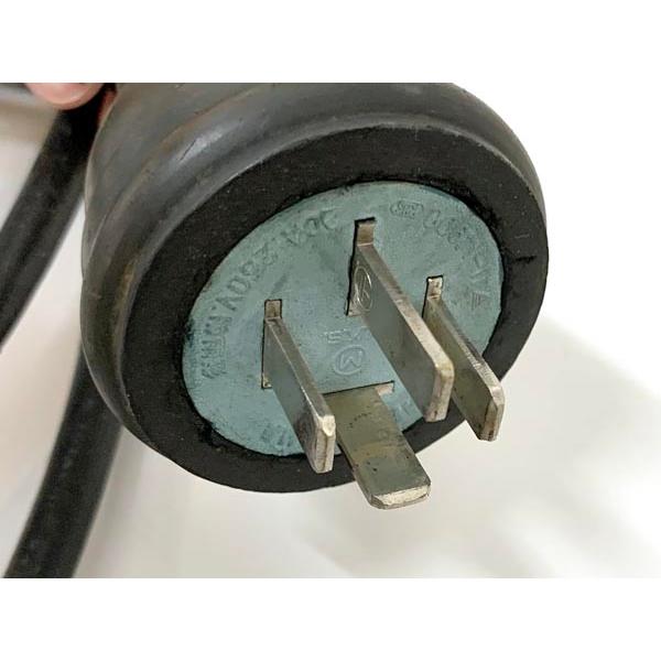 マキタ（makita） 10型インパクトレンチ ※単相200V※ 6910 ケース付 
