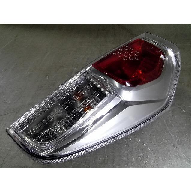 デイズルークス DBA-B21A 右テールランプ ブレーキランプ ストップ