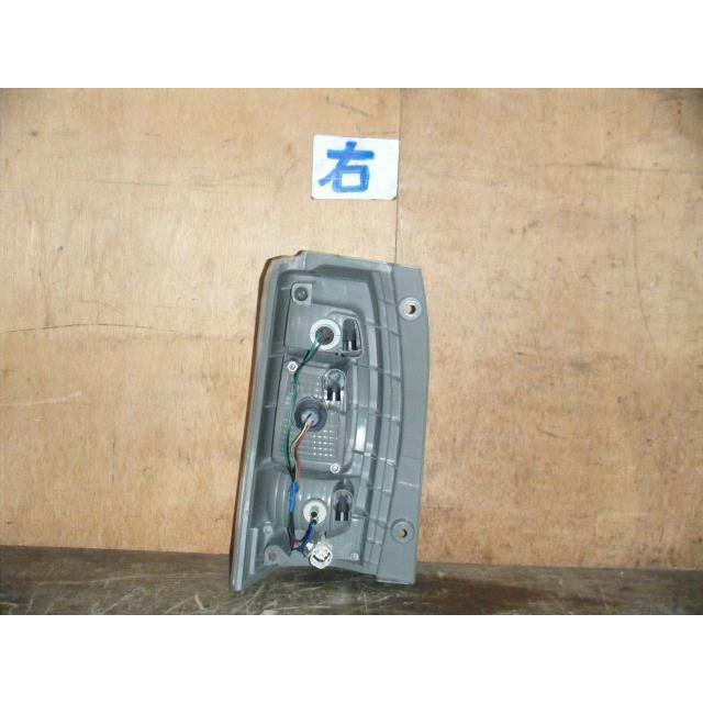 タント タントエグゼ DBA-L455S 右テールランプ ストップランプ