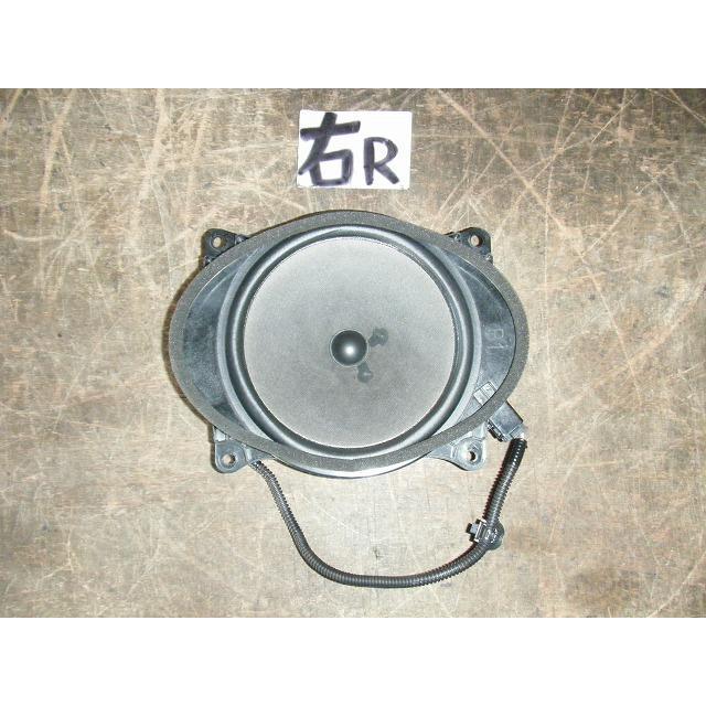 カムリ DAA-AVV50 右リアスピーカー 純正品番86160-33780 管理番号