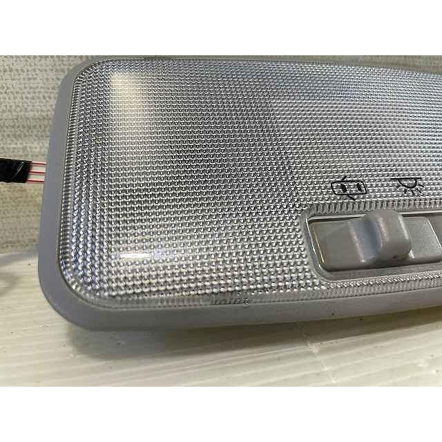 ウィッシュ DBA-ZGE20G ルームランプ 室内灯 純正品番81260