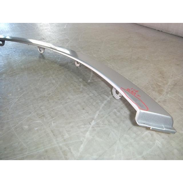 ジムニー TA-JB23W 左リアフェンダーアーチモール 純正品番77540-81AA0