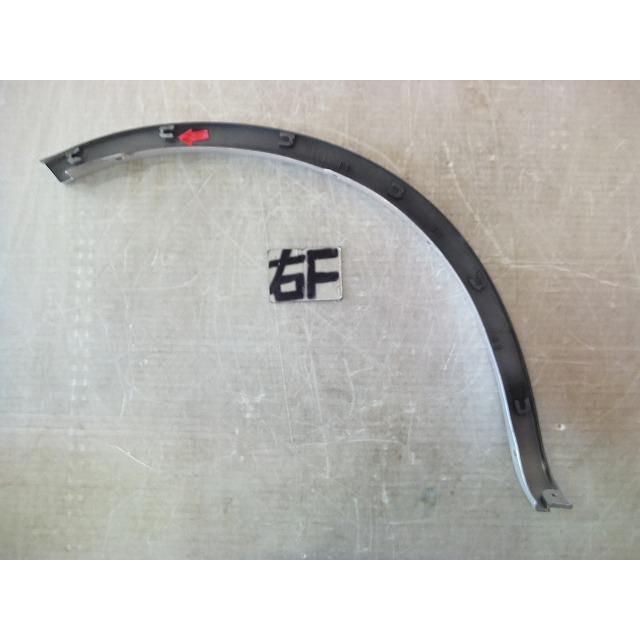 ジムニー　JB23　 純正フェンダーアーチモール 4本セット ホワイト ジムニー TA-JB23W 右フロントフェンダーアーチモール 純正品番77510