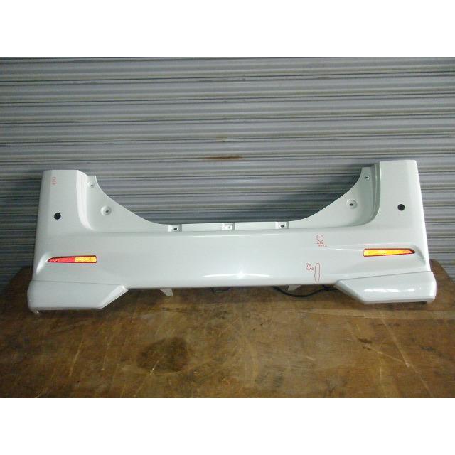 ダイハツ純正タント リヤバンパー新品 タント リヤバンパーロアガーニッシュ(ダークブラックメッキ