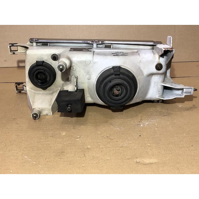 チェイサー E-GX71 右ヘッドランプ 右ヘッドライト 管理番号 チェイサー E-GX71 右ヘッドランプ 右ヘッドライト 管理番号