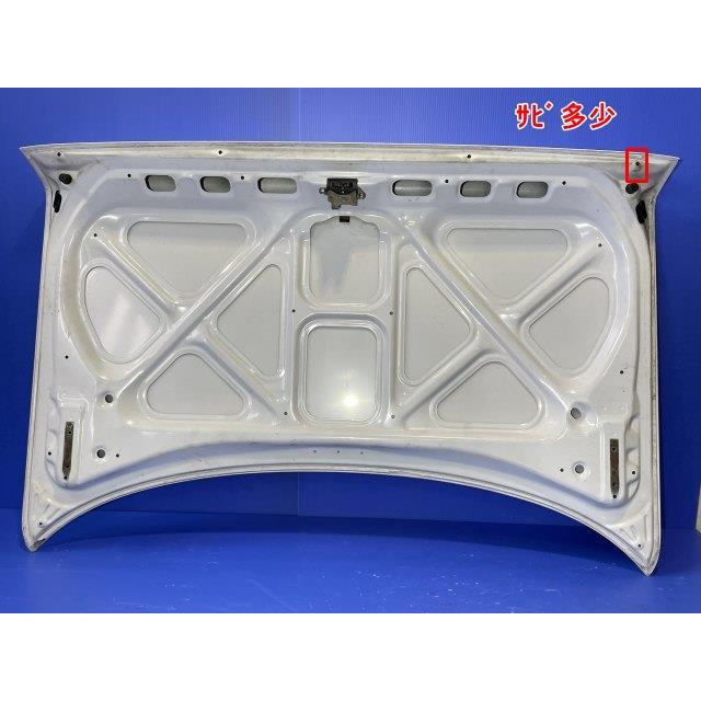 マークII E-GX81 トランクリッド カラー番号050 スーパーホワイトIV
