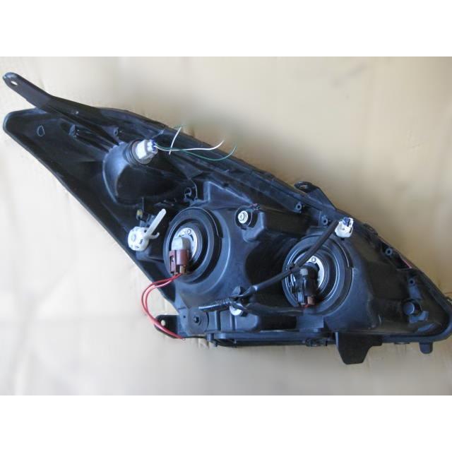 ウィッシュ UA-ZNE10G 左ヘッドランプ 左ヘッドライト 純正品番81150
