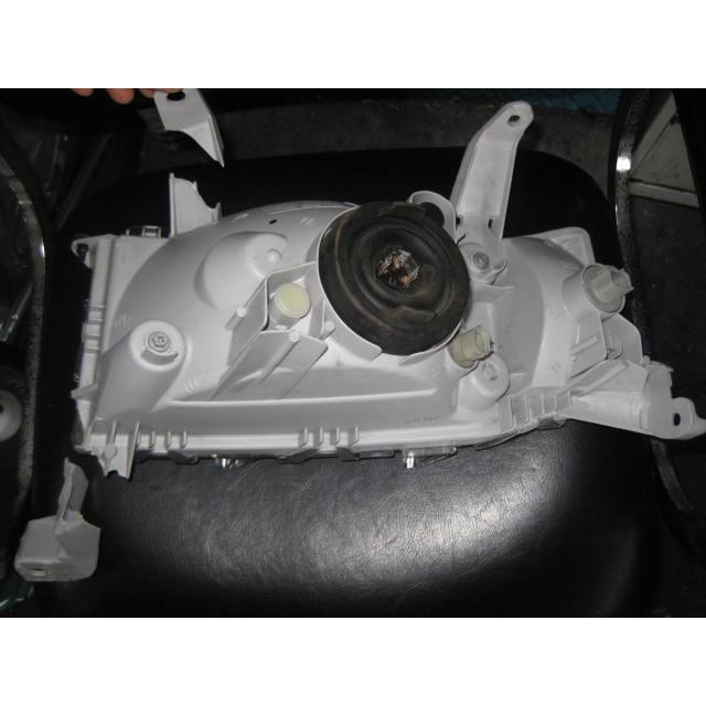 bB TA-NCP31 右ヘッドランプ 右ヘッドライト 純正品番81110 bB TA-NCP31 右ヘッドランプ 右ヘッドライト 純正品番81110