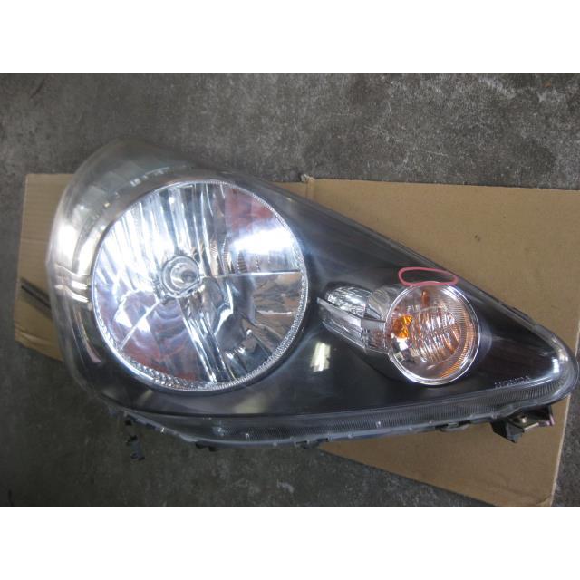 フィット 純正ヘッドライト右 GR1 フィット 純正ヘッドライト右 GR1 Yahoo!オークション -「フィット gr