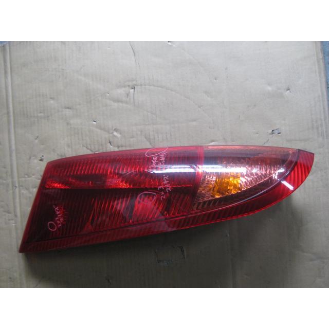 プレサージュ UA-TU31 左テールランプ ストップランプ ブレーキランプ