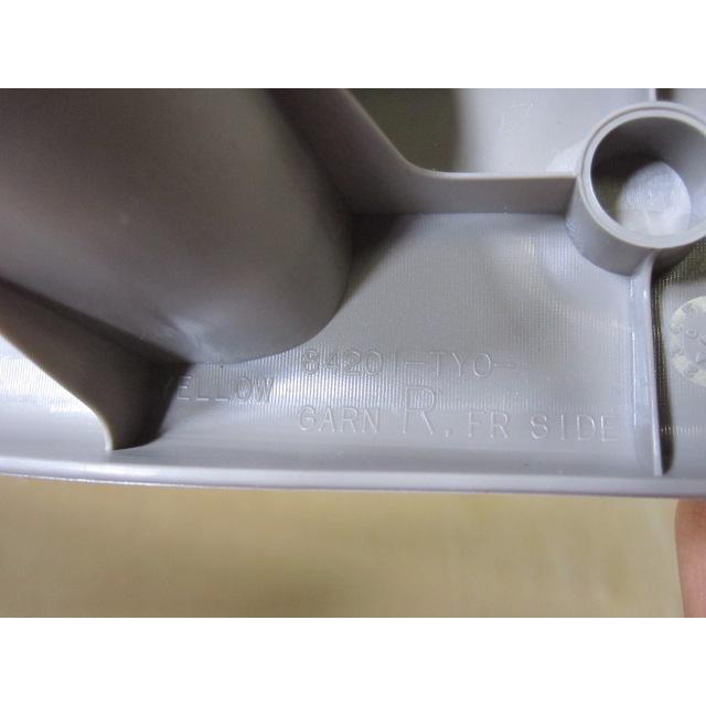 N-BOX DBA-JF1 右フロントスカッフプレート 純正品番84201-TYO-003ZA