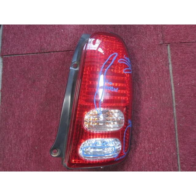 ミラ（ダイハツ） ミラ TA-L700S 右テールランプ ブレーキランプ