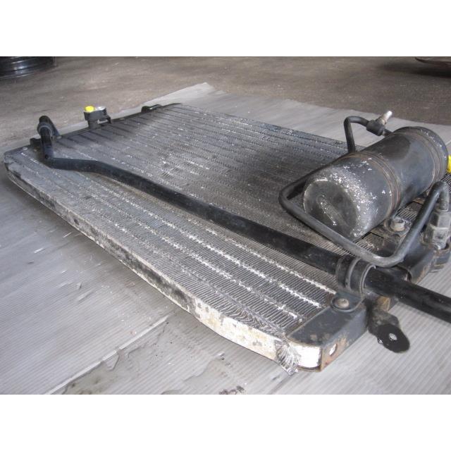マークII L-YX76V コンデンサー 純正品番88460-22281 管理番号Q2358