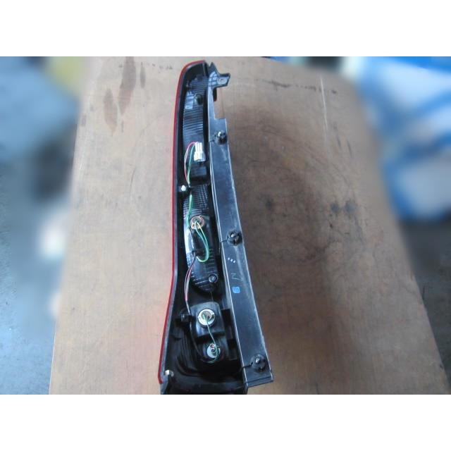 セレナ CBA-C25 右テールランプ ストップランプ ブレーキランプ 純正