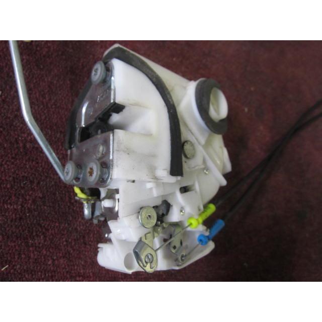 ムーヴ ムーヴコンテ DBA-L575S 左フロントドアロックソレノイド