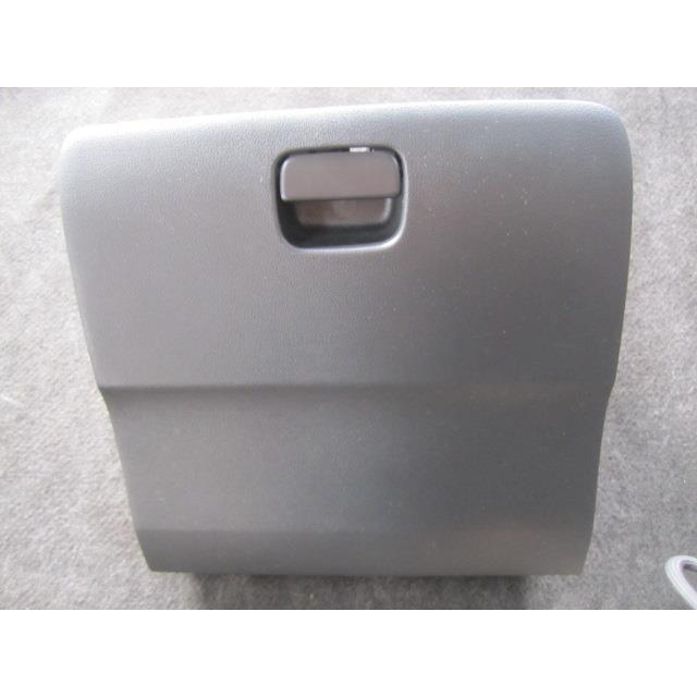 N-BOX DBA-JF1 グローブBOX グローブボックス 純正品番77500-TY0-003ZB