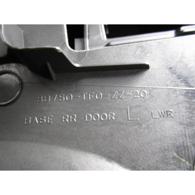 フィット DBA-GE6 左リアドアトリム 内張り 純正品番83753-TF0-013ZA
