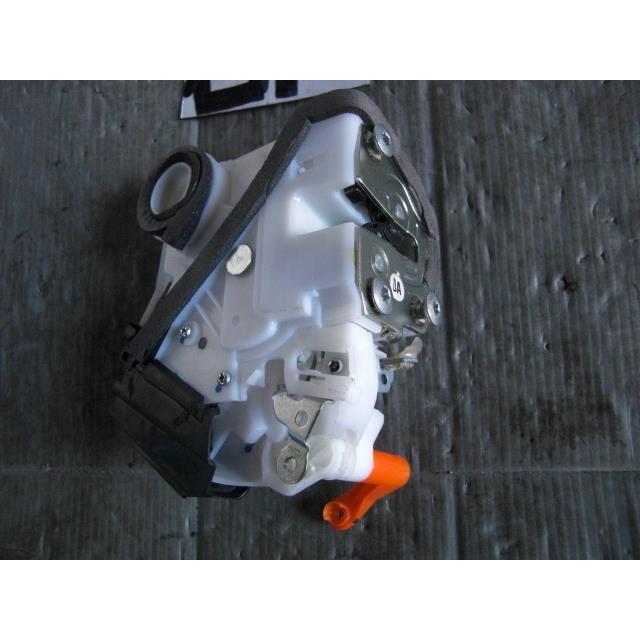 N-WGN DBA-JH1 右フロントドアロックソレノイド N-WGN DBA-JH1 右フロントドアロックソレノイド
