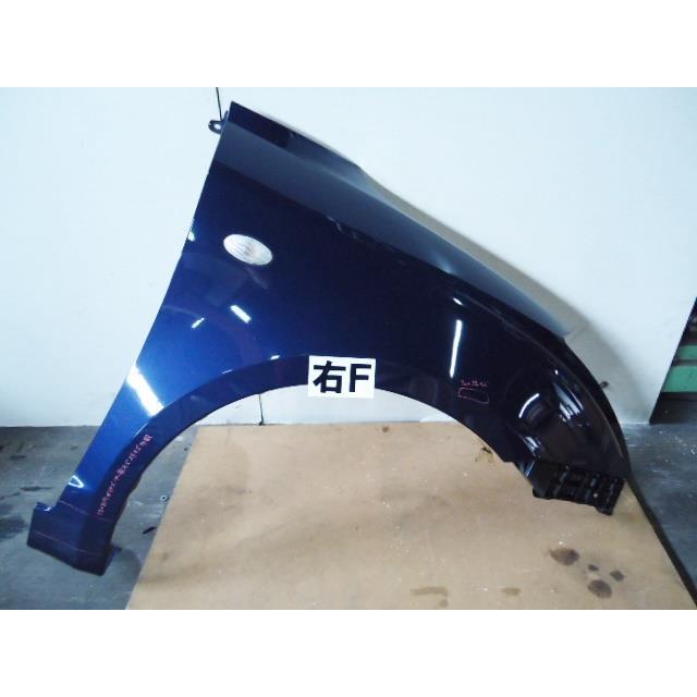 スイフト DBA-ZC11S 右フロントフェンダー カラー番号Z2U キャッツアイ  