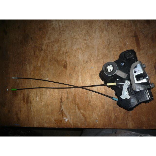 パッソ DBA-QNC10 右フロントドアロックソレノイド アクチュエーター