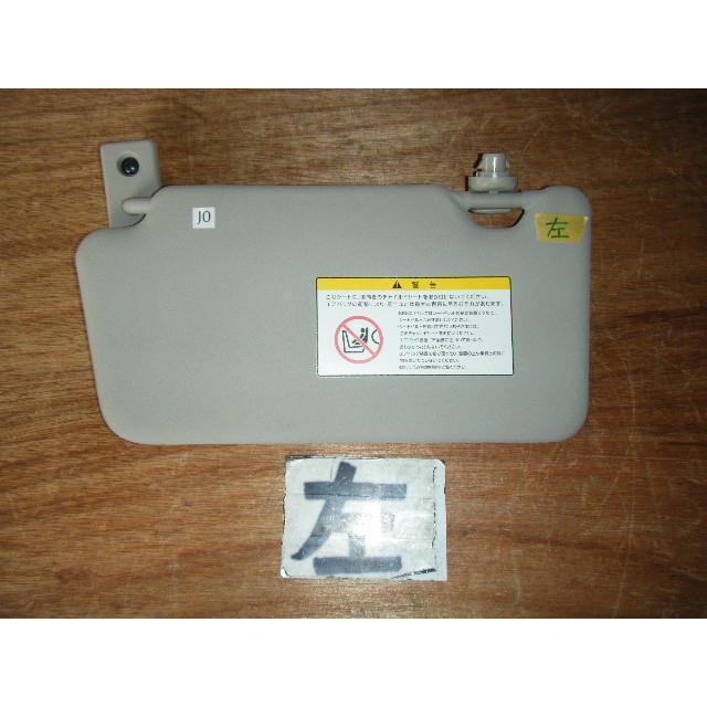 ノート DBA-E12 左サンバイザー 純正品番96401-3VA0A 管理番号U4714