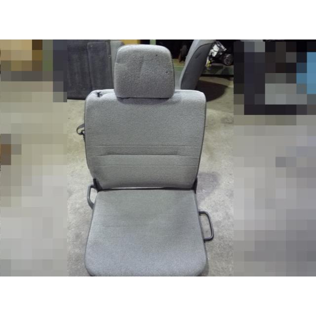 アクティストリート V-HH3 右リアシート（運転席） 管理番号U8528