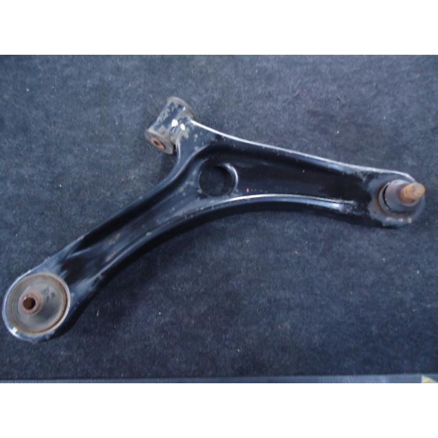 ステラ DBA-RN1 右フロントロアアーム 純正品番20202KG001 管理番号