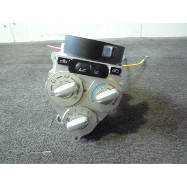 中古 デイズ DBA-B21W エアコンスイッチ デイズ DBA-B21W エアコンスイッチ ヒータースイッチ 純正品番27511