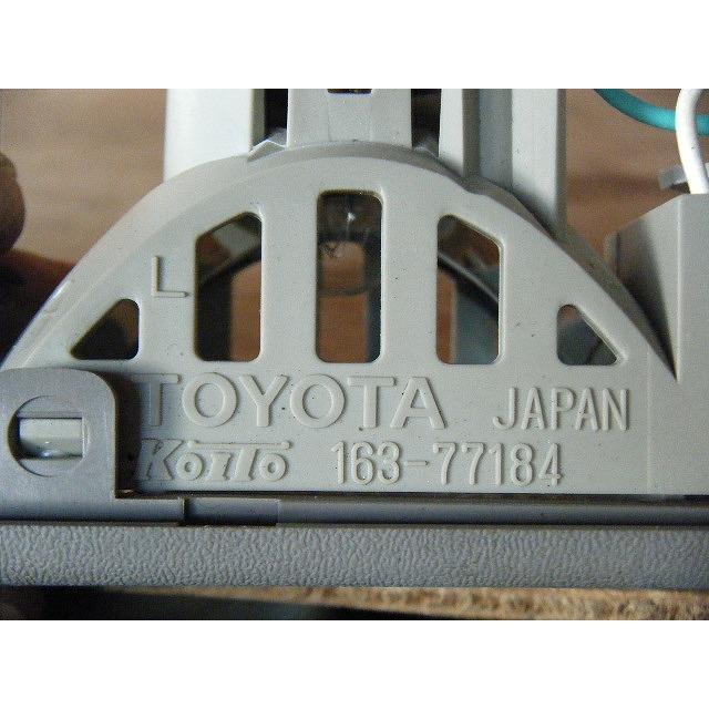 セルシオ CBA-UCF31 左リアルームランプ 室内灯 純正品番81290-50140