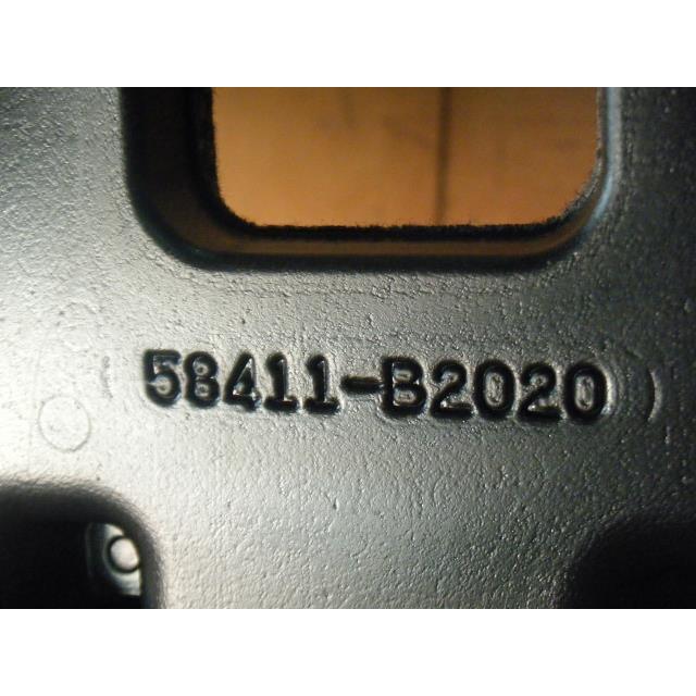 ムーヴ DBA-LA100S ラゲッジボード 純正品番58411-B2020-B0 管理番号 
