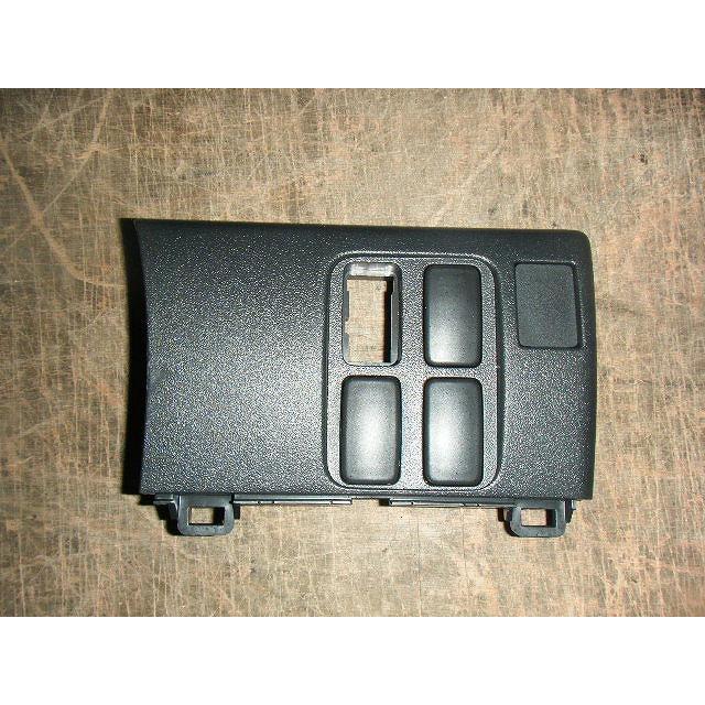 タント CBA-L375S 右スイッチパネル 純正品番55446-B2080-B1 管理番号