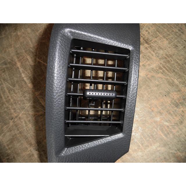 パレット CBA-MK21S センター右側エアコン吹き出し口 純正品番 パレット CBA-MK21S センター右側エアコン吹き出し口 純正品番