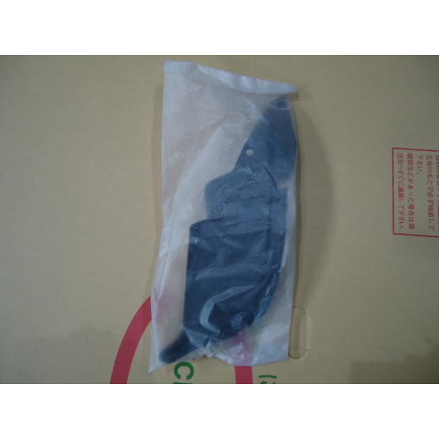 ノート DBA-E12 リアバンパー右クロージングプレート 純正品番78818