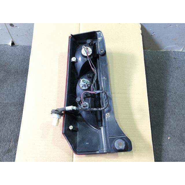 アルト DBA-HA24S 右テールランプ ストップランプ ブレーキランプ 純正