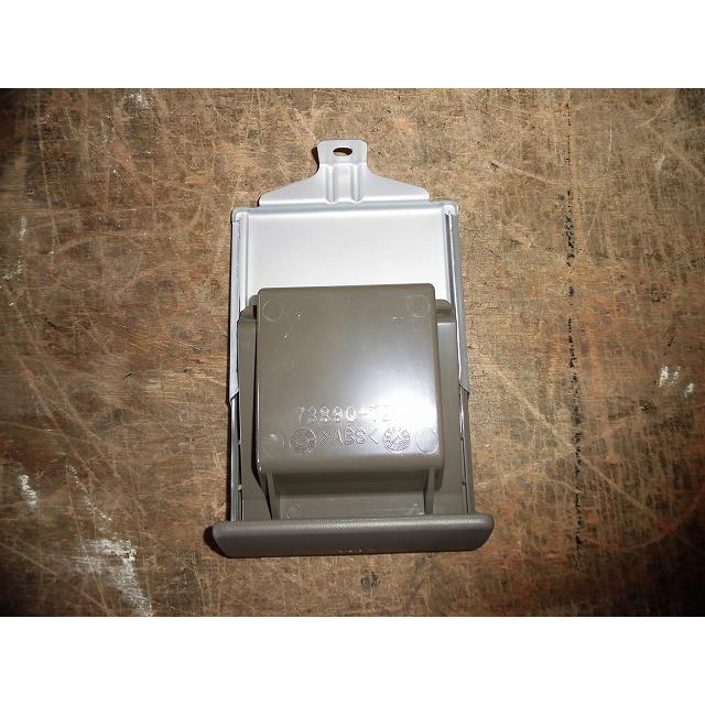 MRワゴン DBA-MF22S カードケース 純正品番73890-72J00-R8R 管理番号