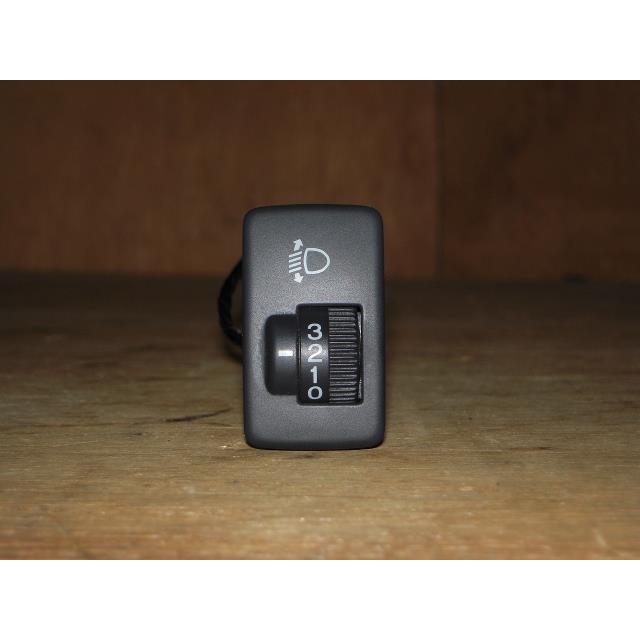 アクティ EBD-HA9 光軸調整スイッチ 純正品番35820-TP8-J11 管理番号