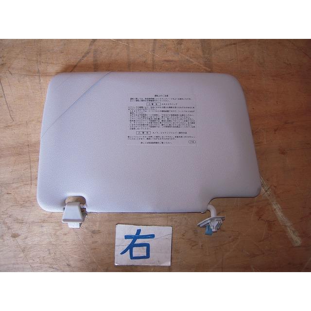 タント DBA-LA600S 右サンバイザー 純正品番74310-B2550-B0 管理番号