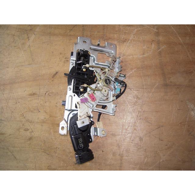 ヴォクシー DBA-ZRR70W 左スライドドアロックソレノイド