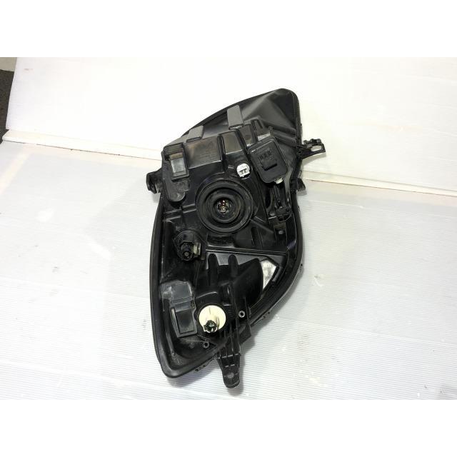 ヴィッツ DBA-SCP90 右ヘッドランプ 右ヘッドライト 純正品番81110